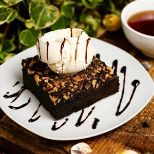 All Food Mall Near Kondhwa Road, Lullanagar, Pune, Popular Veg Dishes, Food Product, Chinese, Thalis, Pizza, Burgers, Wraps, Sandwiches, Chaat Wali Galli, india